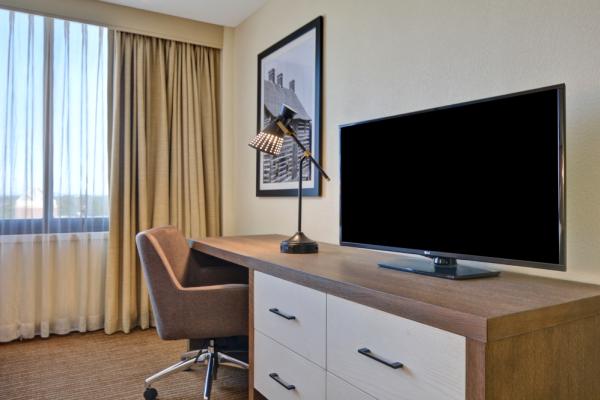 Embassy Suites Photo 4