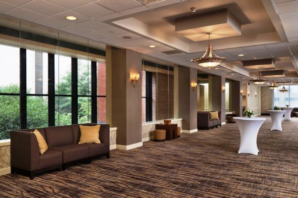 Hearn Ballroom Pre-function Photo 15