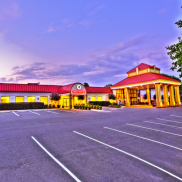 Village Inn Exterior Village Inn Exterior Photo